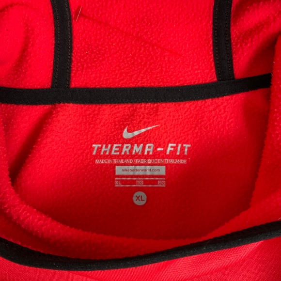 Nike Women's Thermafit Fleece Pullover Hoodie - Picture 8 of 8